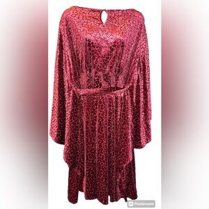 Smak Parlor Burgundy Burnout Dress New With Tag